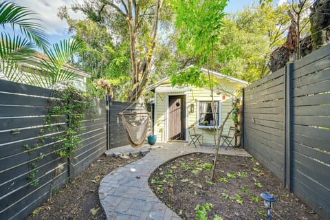 Tampa Vacation Rental | Studio | 1BA | 700 Sq Ft | Threshold Step to Enter