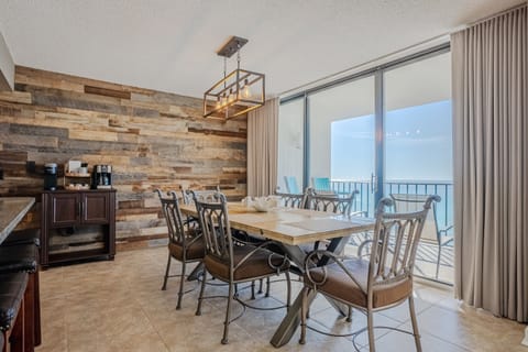 Furnished coffee bar