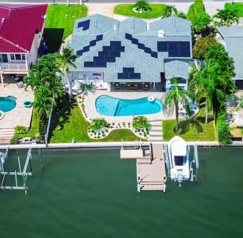 Overhead photo of Oakhurst Oasis!