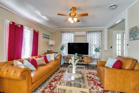 Oswego Vacation Rental | 2BR | 1BA | Stairs to Enter | 1,000 Sq Ft
