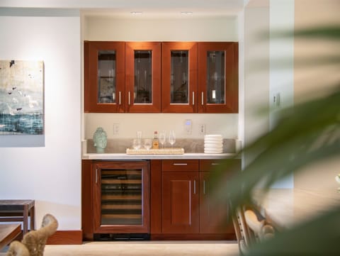 Enjoy Your Personal Wine Bar | Pacific Paradise Pool Villa C101