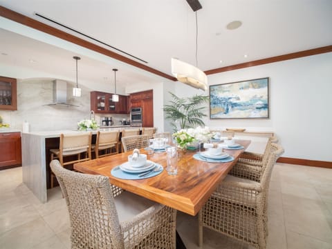 Enjoy Indoor Dining | Pacific Paradise Pool Villa C101