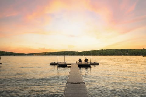 Welcome to Bear on the Lake - Lakefront w/ Dock, Hot Tub, Fire Pit
