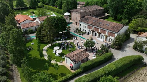 Building Exterior, Garden, Pool, Spring, Summer