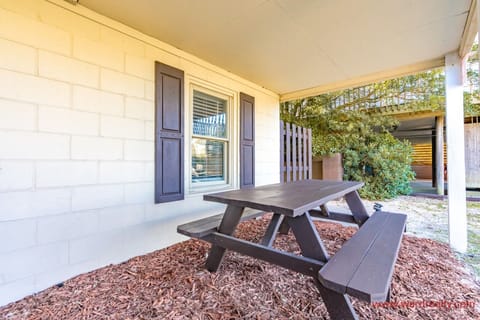 Ground Level Streetside Patio II