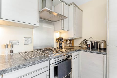 4Bed Finnieston SkyHigh Duplex (39)