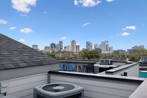 Clean lines, open sky, and a skyline that feels close enough to touch. 