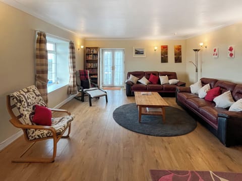 Living area | Smugglers Den, Pirates Cove, Corrie