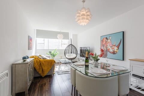 Living Room / Lounge