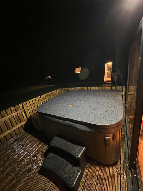 Hot tub