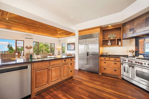 Chef's Kitche with Sub Zero Fridge