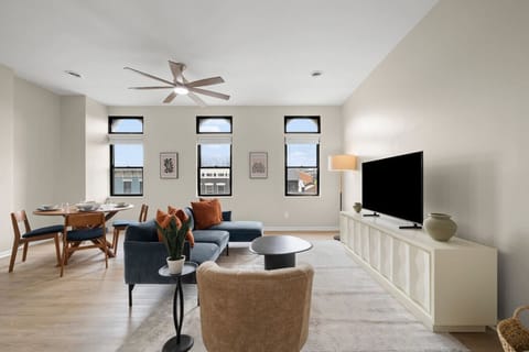 Living Room w/ Smart TV
