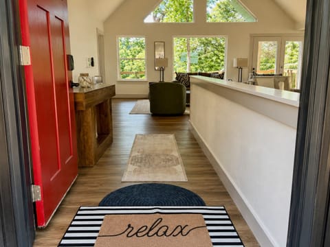 Welcome to Comfort Cove Lodge!
