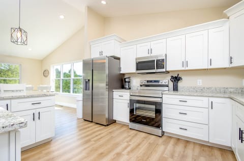 photo of similar kitchen design