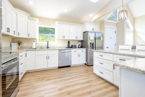 photo of similar kitchen design