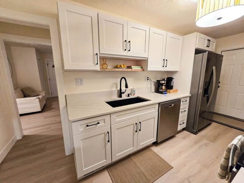 Full Kitchen Suite