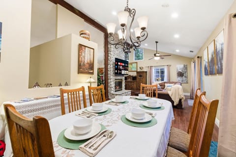 Additional dining space between the living room and kitchen.