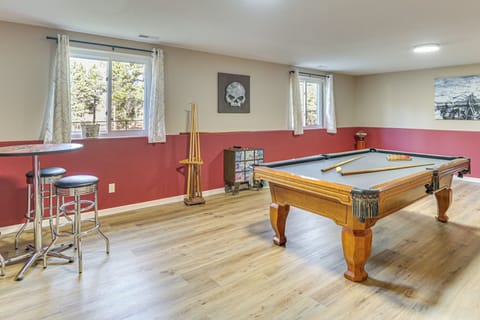 Sturgis Vacation Rental | 6BR | 3BA | 3,400 Sq Ft | Stairs Required