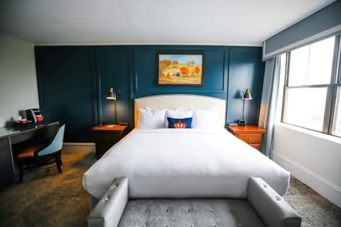 Unit with 1 King size bed