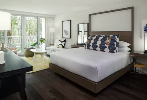 Unit with King Size Bed