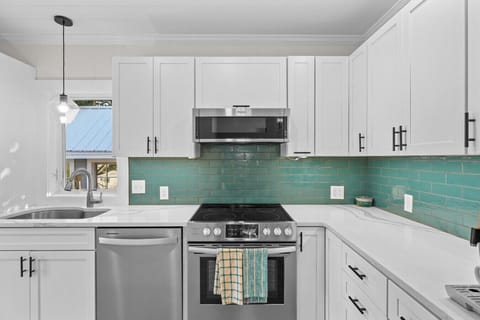 Craft Beer anyone? Tour the taprooms of Essex County – over 20 microbreweries to explore. Many are on the water