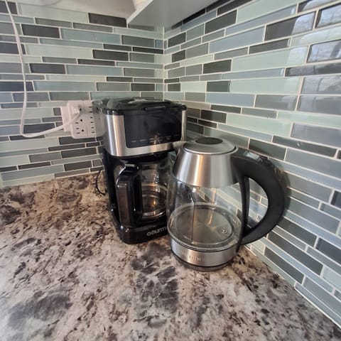 Coffee maker and hot water kettle