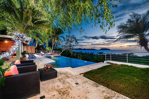 Open Plan Outdoor Space w/ Private Pool & Ocean Views