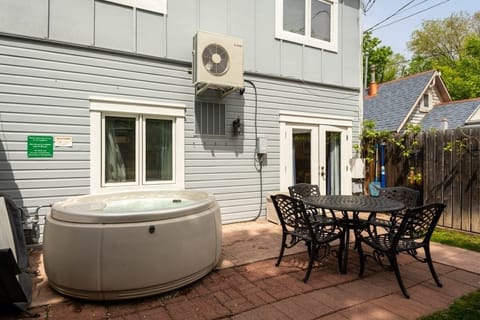 Arrive easily and settle in with bright, welcoming entry space.