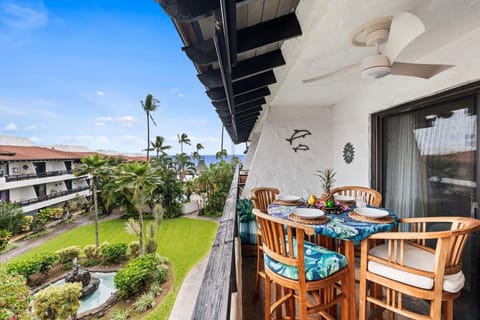 Casa de Emdeko 321 – Partial Ocean View Kona Condo on Alii Drive