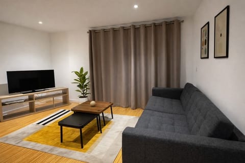 Stylish 1-Bed Apartment in Clapham Old-Town SW4