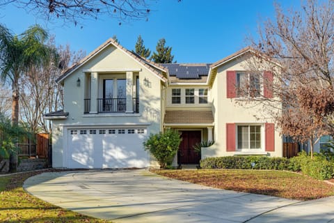 Tracy Vacation Rental | 5BR | 3BA | 3,600 Sq Ft | Step-Free Entry