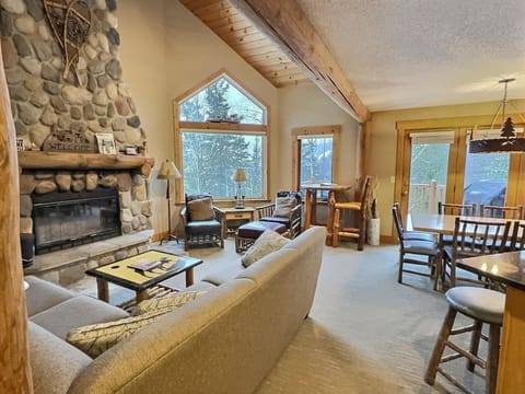 Lutsen Vacation Rental Villa | 5BR | 4BA | Stairs Required | 2,443 Sq Ft