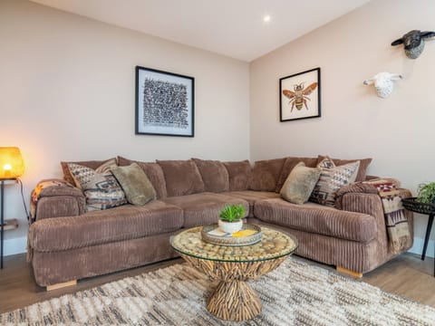 Open plan living space | The Granary - Rachel&rsquo;s Farm, Rachel&rsquo;s Farm