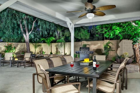 Lovely dining Al Fresco