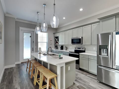 Kitchen Island - Breakfast Seating - First Floor