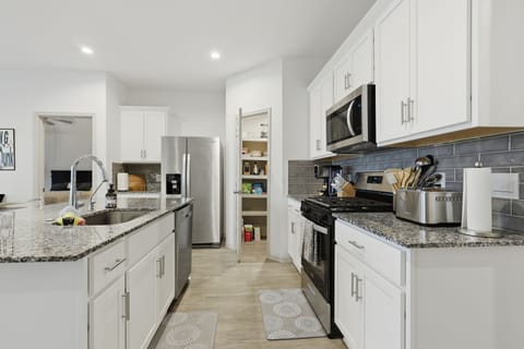 Indoors, Kitchen, Appliance, Microwave, Oven