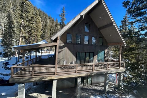 Front of the Lodge, showing the wrap around deck.