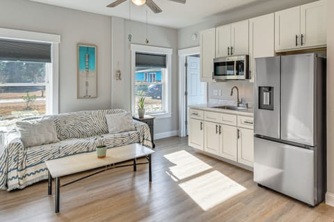 Wanchese Vacation Rental | 1BR | 1BA | 300 Sq Ft | Step-Free Access