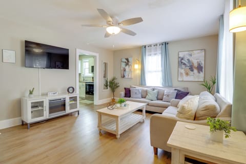 Norfolk Vacation Rental | 2BR | 1BA | 864 Sq Ft | 4 Steps to Enter