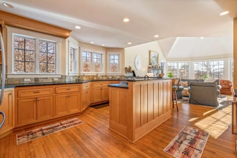 The open kitchen is well equipped for an unforgettable getaway​