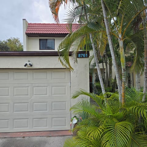 8761 Ilex Ct