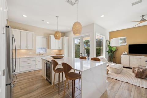 Array_28TidewaterCt-55