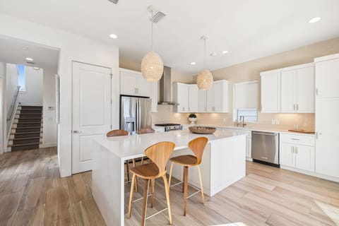 Array_28TidewaterCt-54