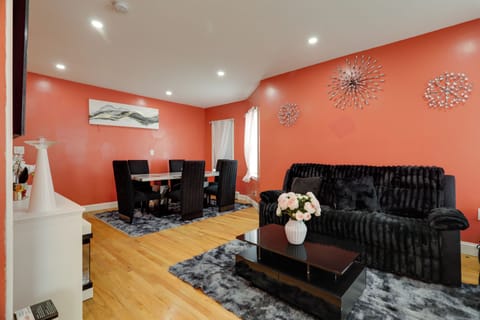 Milton Vacation Rental | 3BR | 2BA | 1,400 Sq Ft | Stairs Required