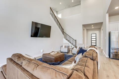 Living Room | Queen Sleeper Sofa | Central A/C & Heat | 1st Floor