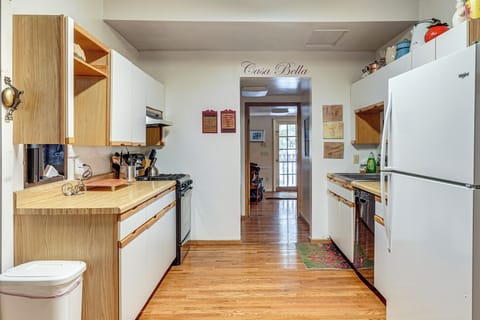 Kitchen 1 | Microwave | Toaster Oven | 1st Floor