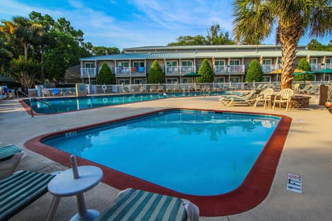 Soak up the sun in our resort-style pool area, where every moment feels like a vacation!