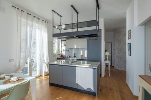 Autumn, Kitchen, Spring, Summer