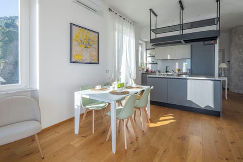 Autumn, Kitchen, Spring, Summer