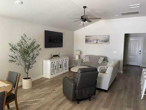 Image picker 10BA7219 4FE7 47E4 B04A 23A9549EEBE8 4909 0000021E4F2E0BA3